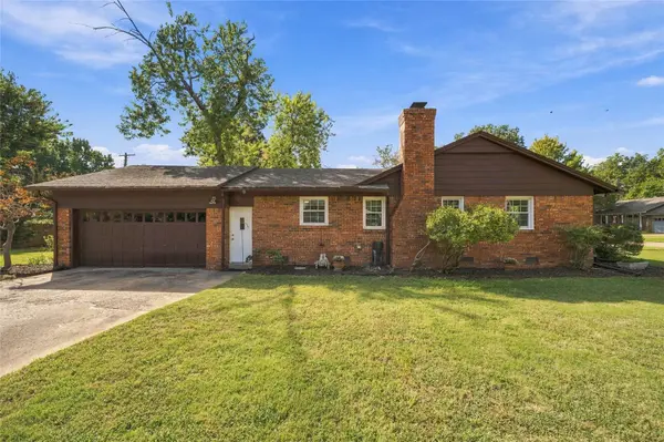 5205 S Birmingham PL, Tulsa, OK 74105