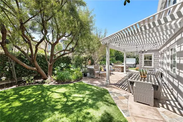 11 Markham LN, Ladera Ranch, CA 92694