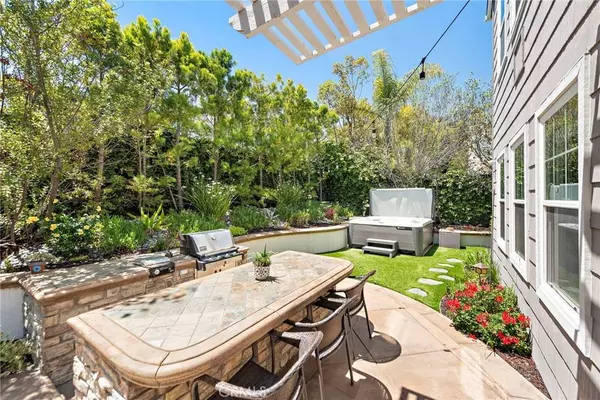 11 Markham LN, Ladera Ranch, CA 92694