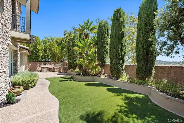 4 Dennis LN, Ladera Ranch, CA 92694