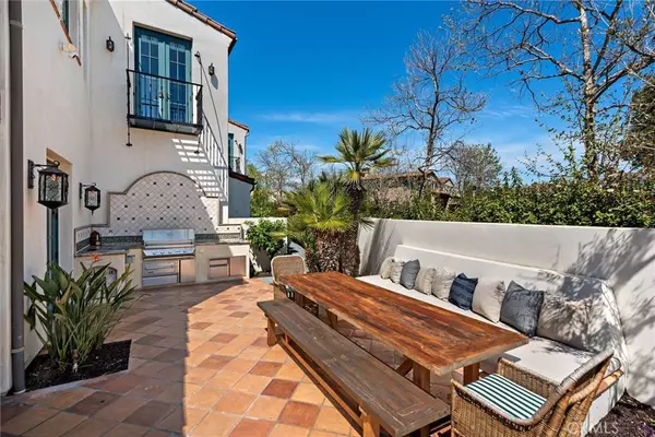 1 Overlook DR, Ladera Ranch, CA 92694