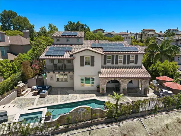 19 Dennis LN, Ladera Ranch, CA 92694