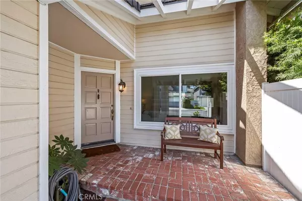 12 Hazelnut, Irvine, CA 92614