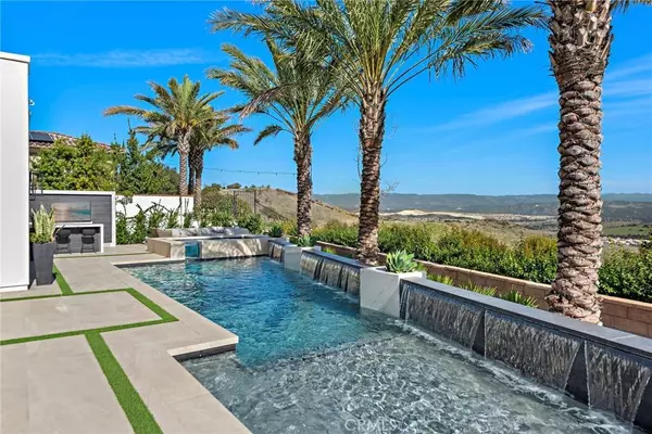 28 Sky Ranch RD, Ladera Ranch, CA 92694