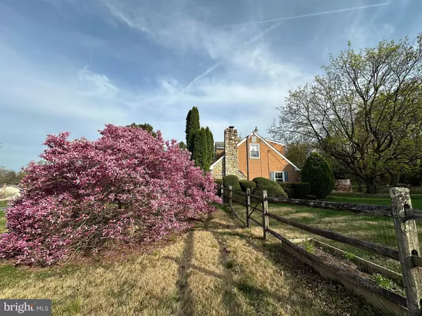 16 GALICIA DR, Phoenixville, PA 19460