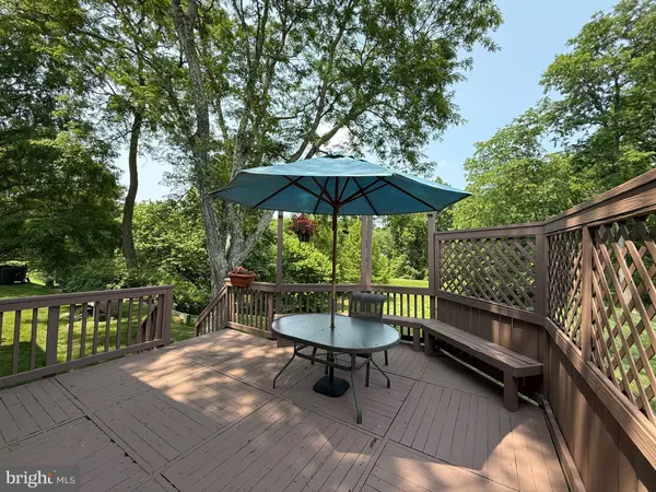 938 GREYSTONE DR, West Chester, PA 19380