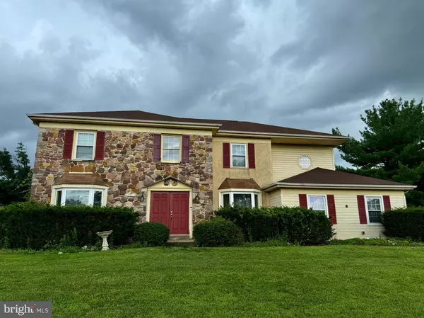 906 RIVER VIEW CIR, Phoenixville, PA 19460