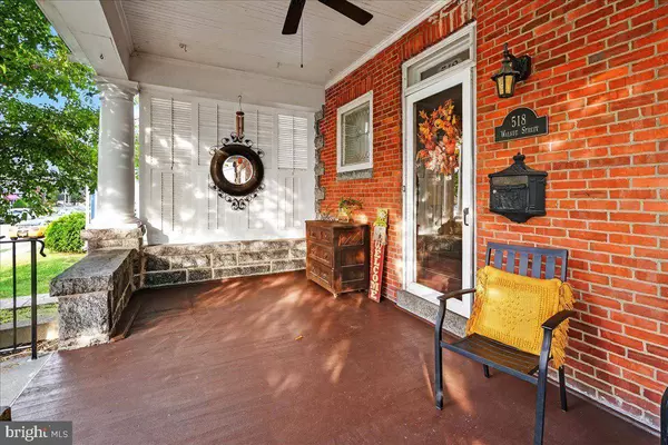 518 WALNUT ST, Royersford, PA 19468