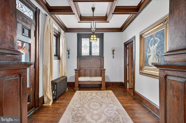 518 WALNUT ST, Royersford, PA 19468