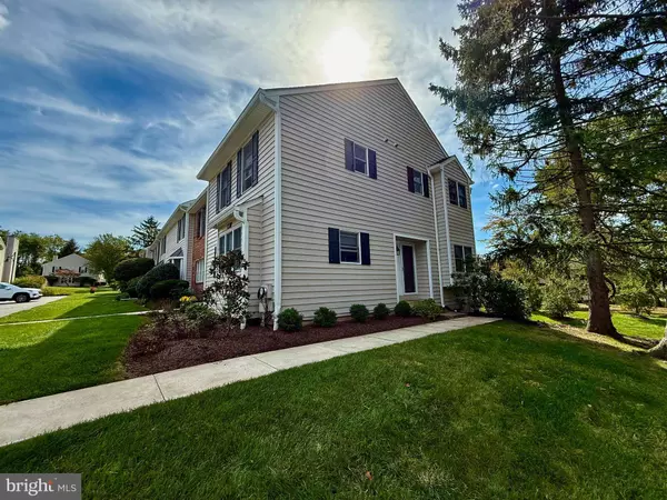 2407 WINDFIELD CT #2407, Glen Mills, PA 19342