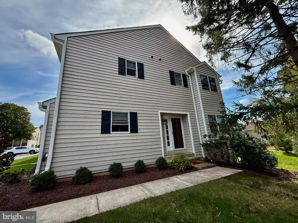 2407 WINDFIELD CT #2407, Glen Mills, PA 19342