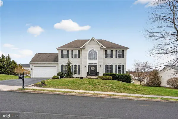 808 BRAMBLEWOOD DR, Douglassville, PA 19518