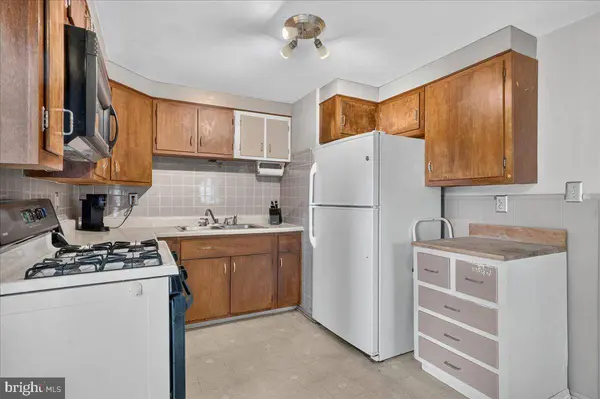209 N LAKE DR, Downingtown, PA 19335