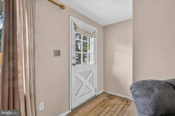 209 N LAKE DR, Downingtown, PA 19335