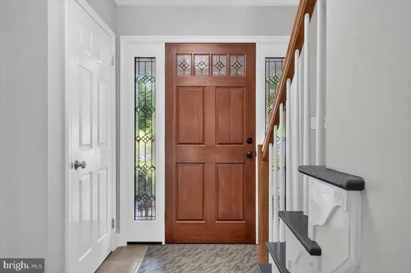 67 LYNWOOD DR, Chalfont, PA 18914
