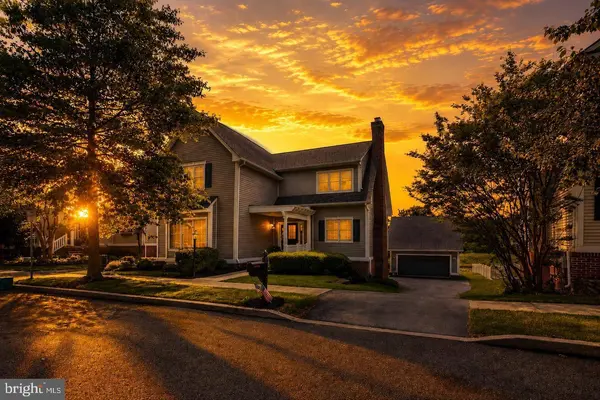 435 FAIRMONT DR
