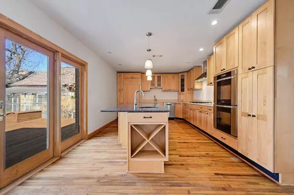 1102 Garner Ave, Austin, TX 78704