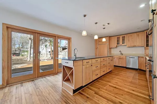 1102 Garner Ave, Austin, TX 78704