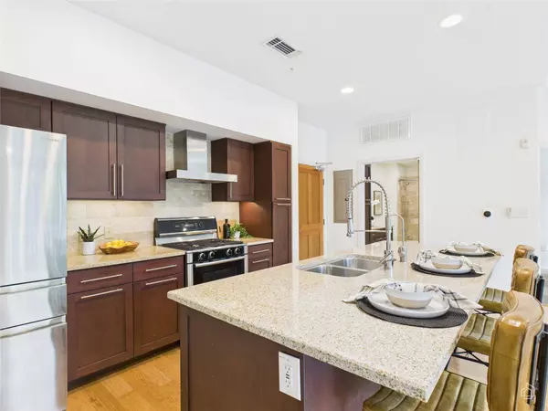 1600 Barton Springs RD #5107, Austin, TX 78704