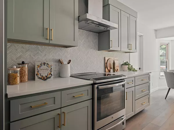 13206 Woodthorpe ST, Austin, TX 78729