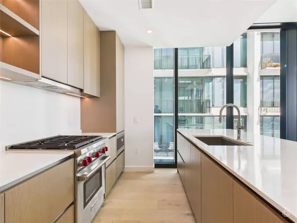 610 Davis ST #2808, Austin, TX 78701