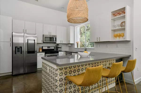 3001 Del Curto RD #14, Austin, TX 78704