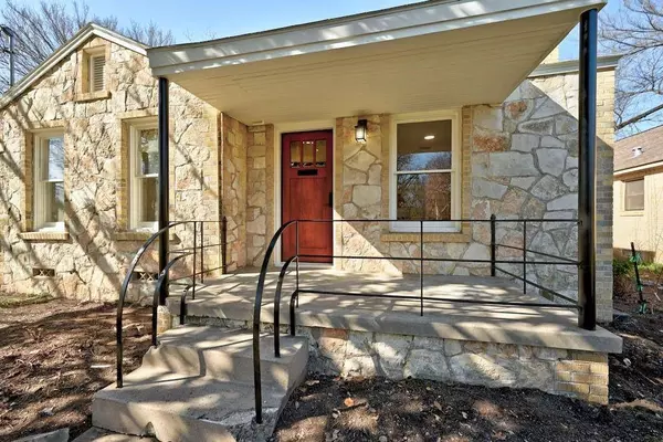 1102 Garner Ave, Austin, TX 78704