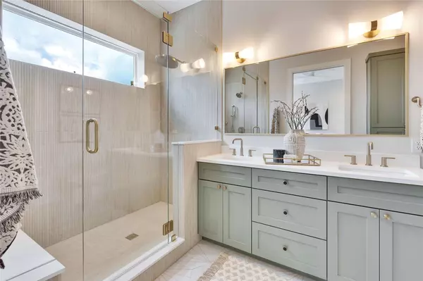 1937 E 38th 1/2 ST #A, Austin, TX 78723