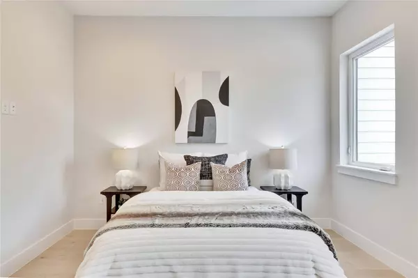 1937 E 38th 1/2 ST #A, Austin, TX 78723