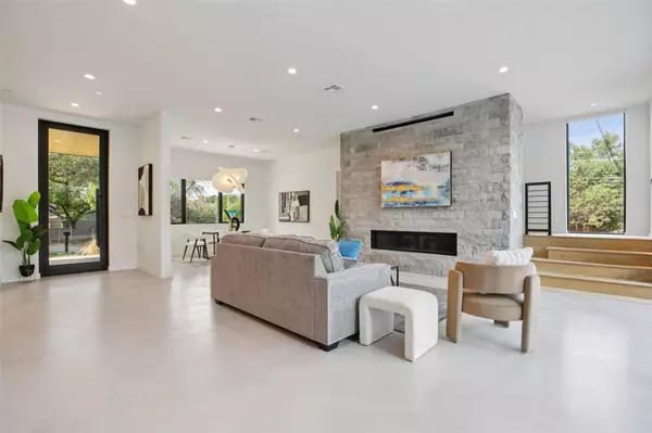 2512 Ridgeview ST, Austin, TX 78704