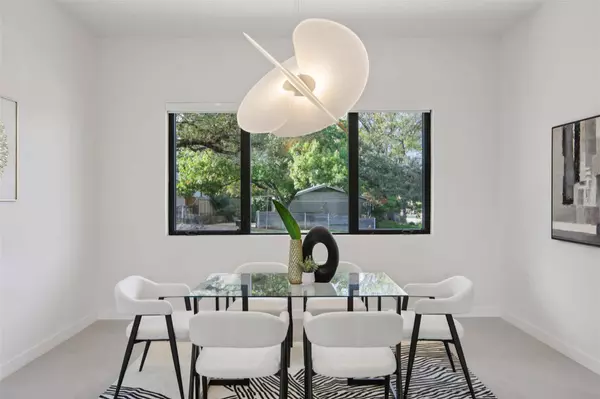 2512 Ridgeview ST, Austin, TX 78704