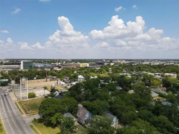 900 & 806 Willow ST, Austin, TX 78702