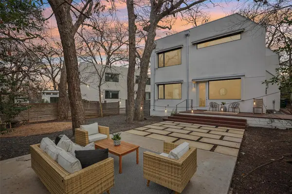 1114 Mariposa DR #B, Austin, TX 78704