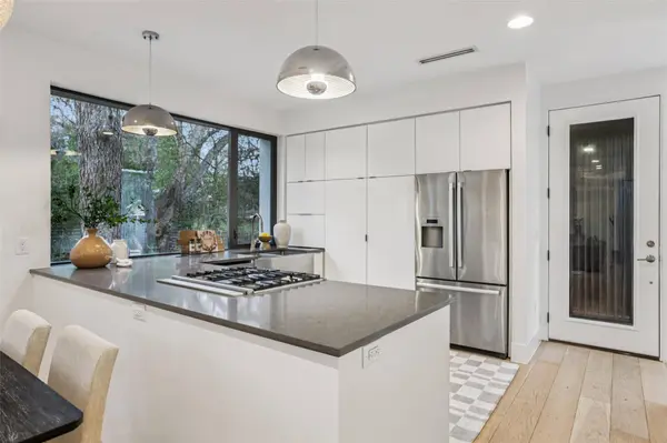 1114 Mariposa DR #B, Austin, TX 78704