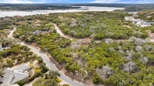 17609 Regatta View DR, Jonestown, TX 78645