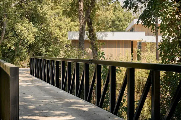 1112 W Annie ST, Austin, TX 78704