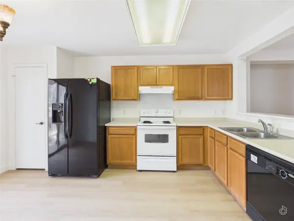 6824 Walkup LN, Austin, TX 78747