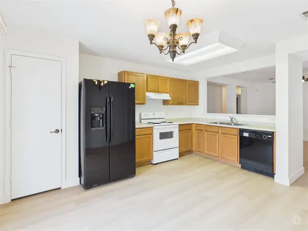 6824 Walkup LN, Austin, TX 78747