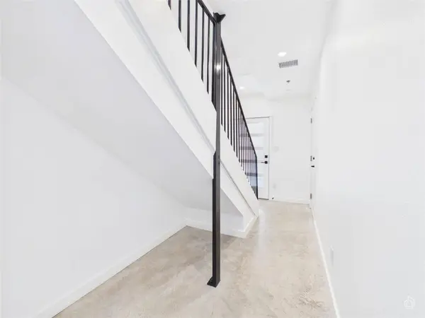 5912 Harold CT #105, Austin, TX 78721