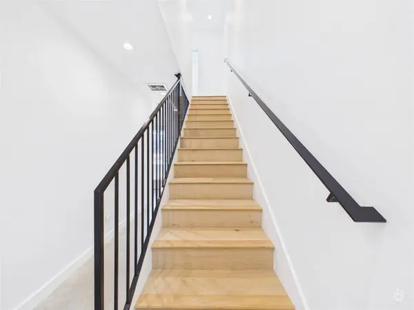 5912 Harold CT #104, Austin, TX 78721