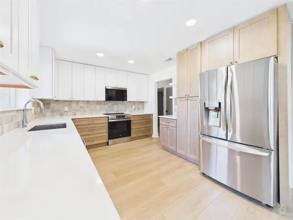 9400 Longvale DR, Austin, TX 78729