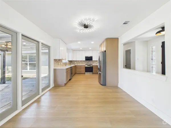 9400 Longvale DR, Austin, TX 78729