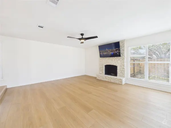 9400 Longvale DR, Austin, TX 78729