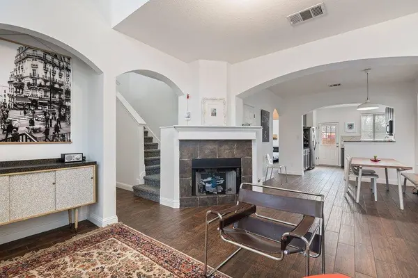 1819 Village Oak CT, Austin, TX 78704