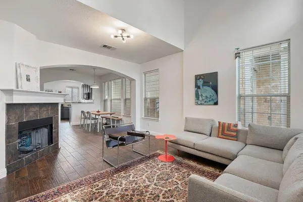 1819 Village Oak CT, Austin, TX 78704