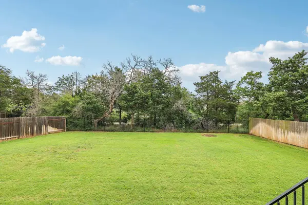 131 Kellogg LN, Bastrop, TX 78602