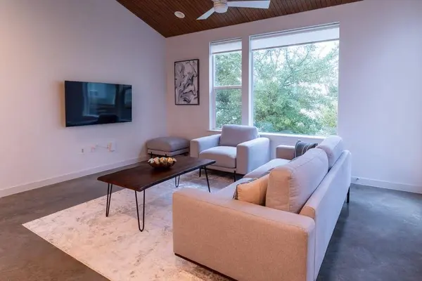 3001 Del Curto RD #34, Austin, TX 78704