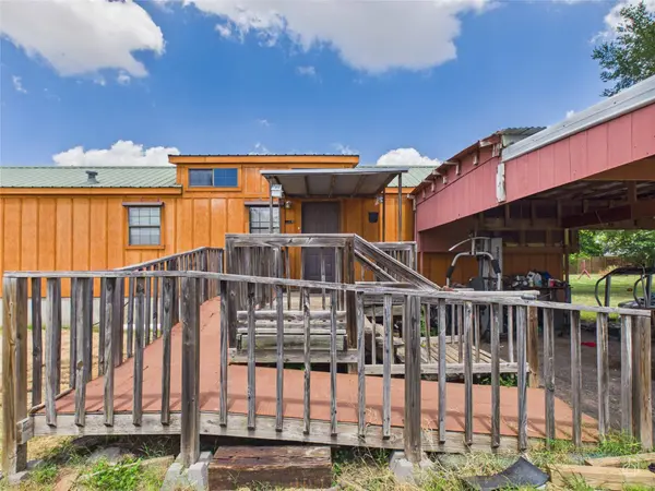 200 N Mustang Ave, Cedar Park, TX 78613