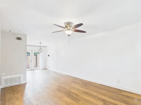 6211 Manor RD #107, Austin, TX 78723