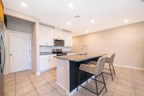 963 ROBIN HOLLY ST, Ocoee, FL 34761